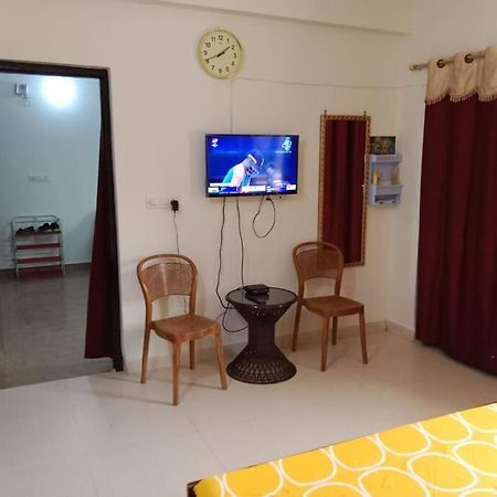 Chandra Lata Home'S At Shri Krishna Sharnam Society Vrindāvan المظهر الخارجي الصورة