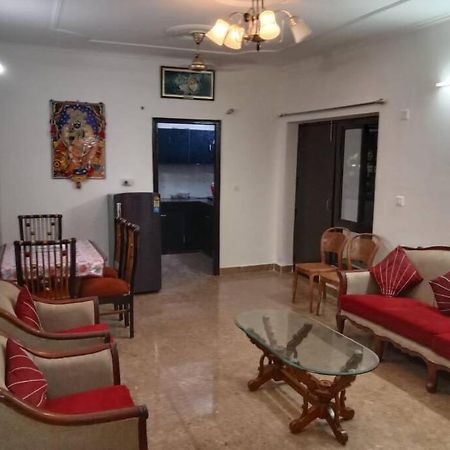 Chandra Lata Home'S At Shri Krishna Sharnam Society Vrindāvan المظهر الخارجي الصورة