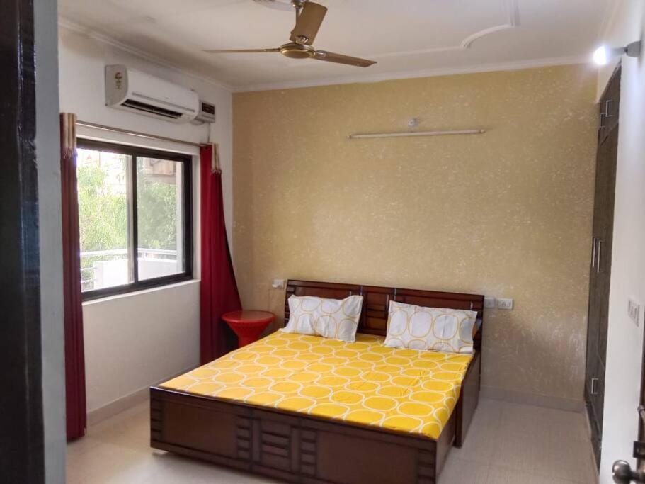 Chandra Lata Home'S At Shri Krishna Sharnam Society Vrindāvan المظهر الخارجي الصورة