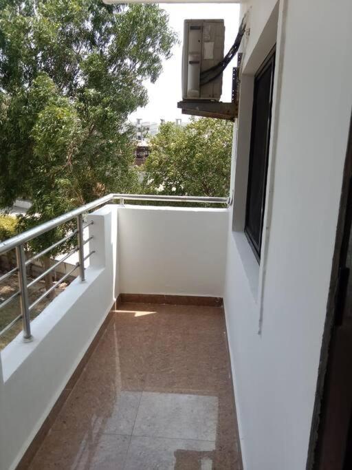 Chandra Lata Home'S At Shri Krishna Sharnam Society Vrindāvan المظهر الخارجي الصورة
